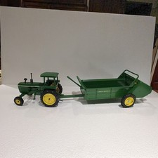 1/8 SCALE MODELS JOHN DEERE
