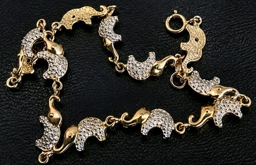 Delightful 9ct gold diamond - delightful,