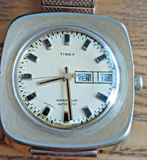Vintage 1976 Timex Viscount