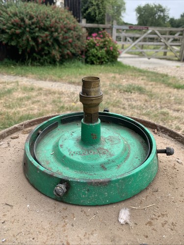 Vintage petrol pump - , avery