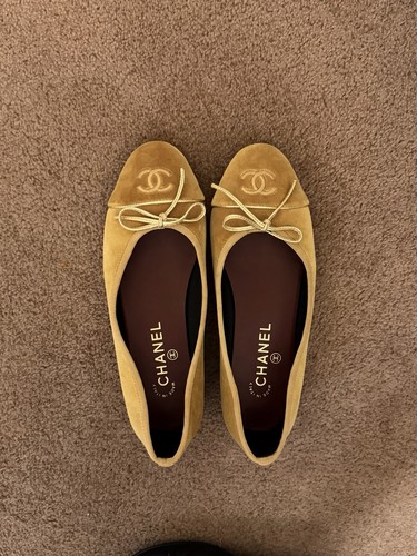 Chanel beige suede ballerina - suede,