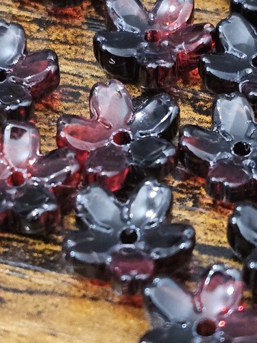 Glass petal beads - 15, tone