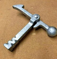Gravity latch heavy duty