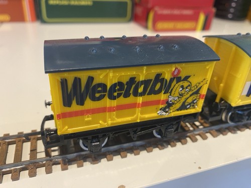Hornby r728 weetabix closed - r728,