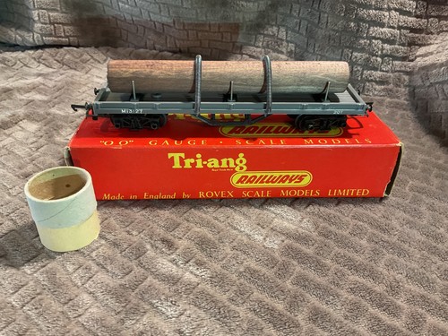 Triang railways wagon with log - with,