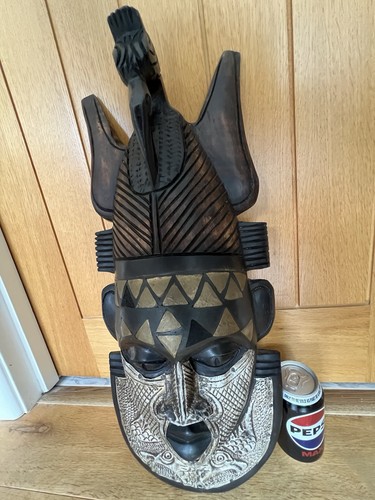 Stunning hand carved wood - stunning,
