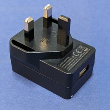 UK 3 Pin Mains to 5V 3A USB-A