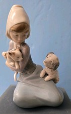 LLADRO FIGURE. LITTLE
