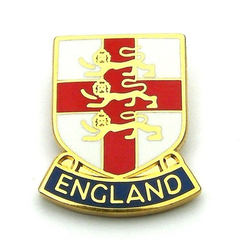 Pack three lions - pack, england