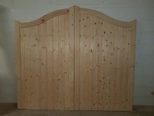 wooden driveway gates