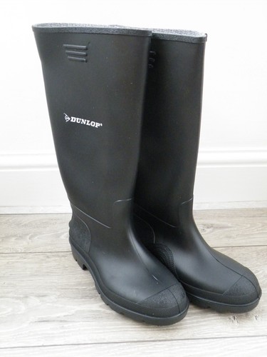 Dunlop black wellington - "dunlop",