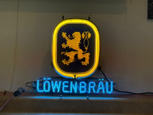 Vintage 1981 lowenbrau - vintage,