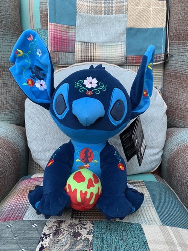 Disney store stitch crashes - disney,