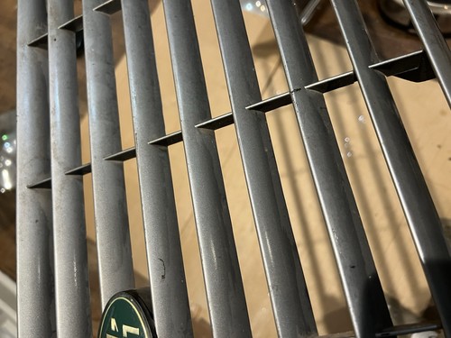 Land rover defender grey grill - land,