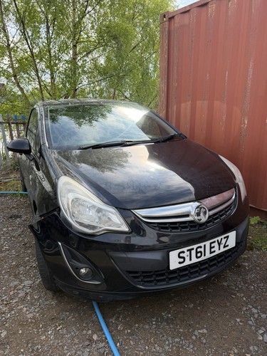 Breaking vauxhall corsa - breaking,