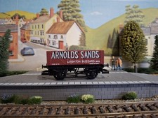 Hornby R717 Arnold’s Sands -