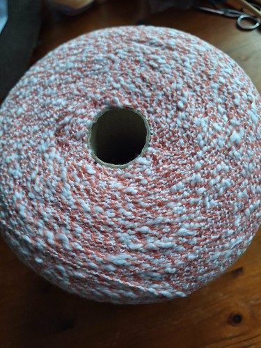 950 cone peach - 950, peach/white
