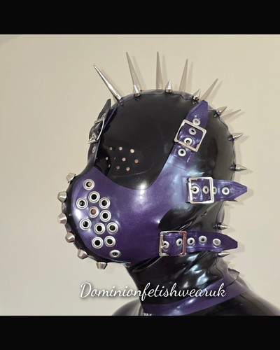 Medium rubber hood mask - medium,