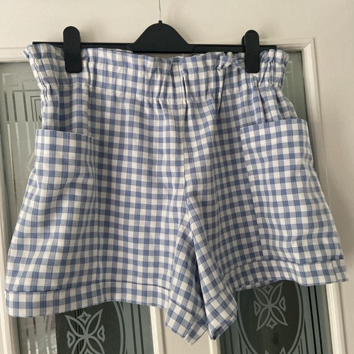 Ladies size shorts - size, tu