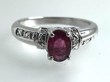 9ct White Gold Oval Rubellite Solitaire & 10 Stone Diamond Ring 2007 Size N 3.5g