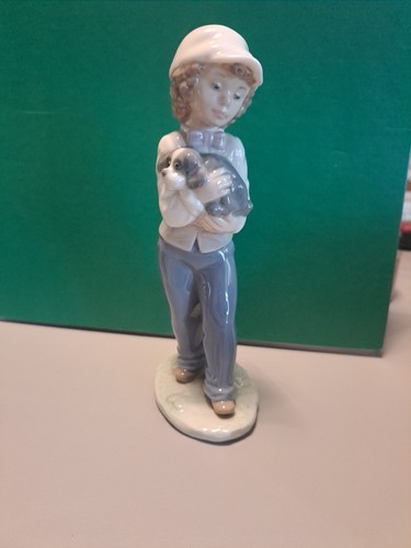 Nao lladro figurine girl - girl, in