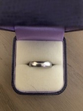 Windsor Bishop Men’s Platinum Wedding Ring