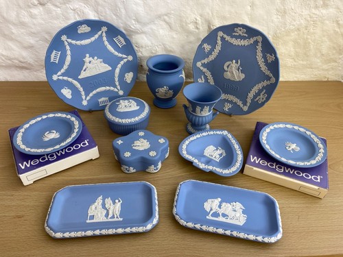 Wedgwood jasperware blue - wedgwood,
