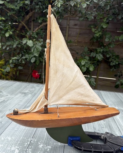 Vintage star pond yacht - star,
