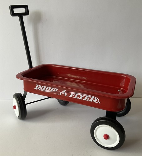 Radio flyer red wagon - radio,
