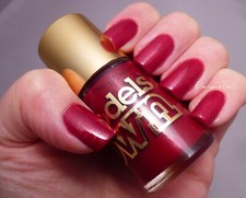 ModelsOwn Marquise Maroon Diamond Luxe NP219 Models Own Nail Varnish Polish 
