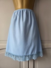 LADIES VTG BLUE SILKY NYLON HALF SLIP SIZE 16