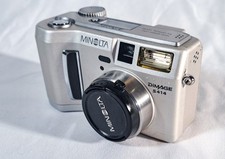 Minolta Dimage S414 retro digital caompact camera