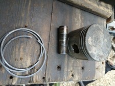 vintage  pre war Triumph  350 3hw Piston 