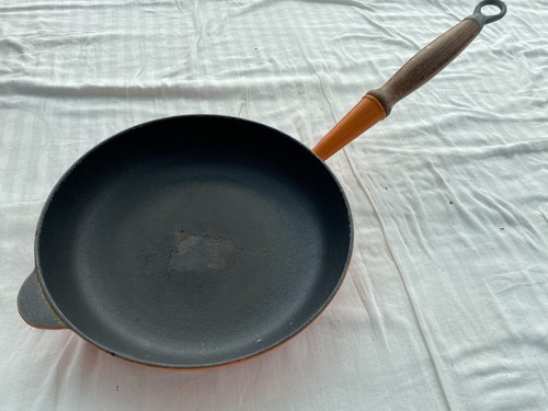 Creuset 24cm frying pan - le,