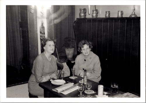 Old photo women pub - photo, bar