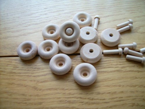 10x wooden toy wheels - toy, axles