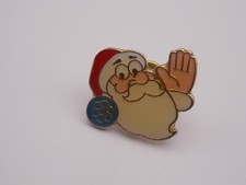 Santa pin badge waving hand with Santa's head