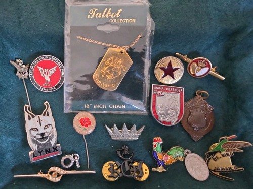Vintage pin badges job lot - vintage,