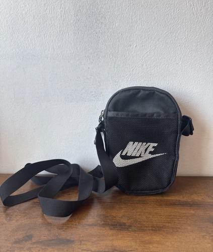 Nike small black polyester - small,