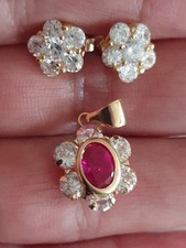 18ct Gold Stud Earrings and