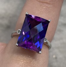 9 ct Gold Bi-Colour Synthetic Sapphire & Diamond Ring 375 White Gold - Size M