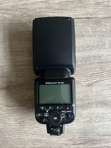 Nikon speedlight 900 with - nikon,