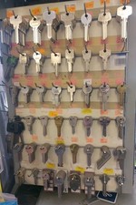 Qty 100 Assorted Key Blanks