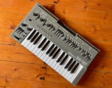 Roland SH-101 Analog