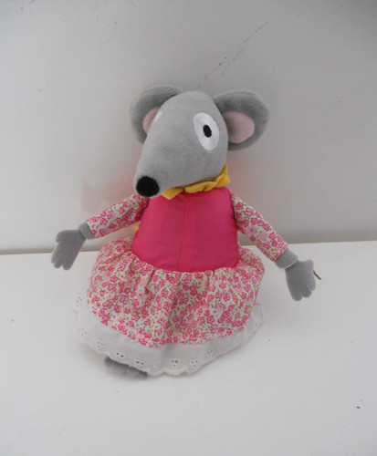 Singing lizzie mouse - singing,