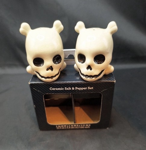 Ceremic halloween skulls - ceremic,
