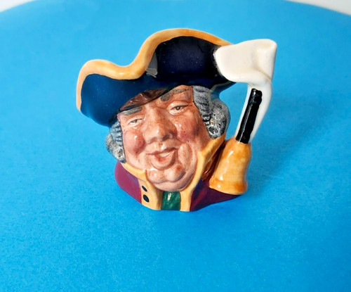 Miniature royal doulton - miniature,