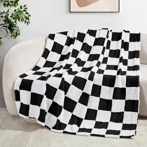 Large checkered fleece throw - fleece,