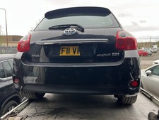 Toyota Auris Hybrid 2010-12