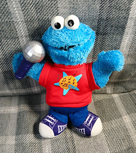 Lets rock talking - talking, elmo